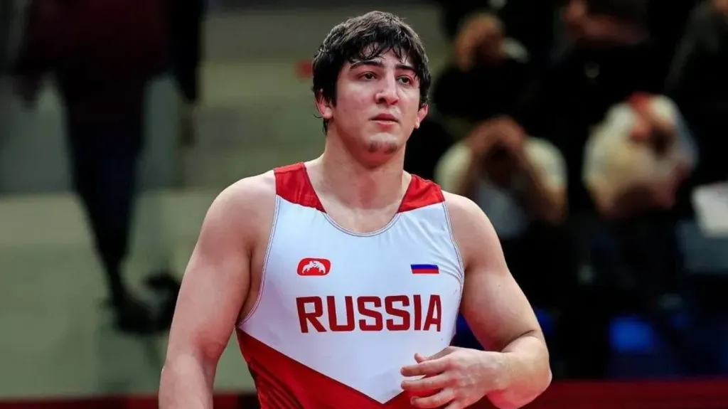 Ингушский борец Ханиев выиграл молодёжный чемпионат мира
