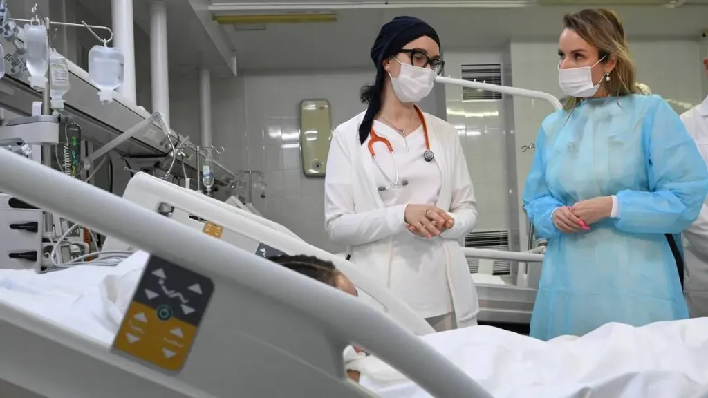 Львова-Белова навестила пострадавших при взрыве газа в Ингушетии