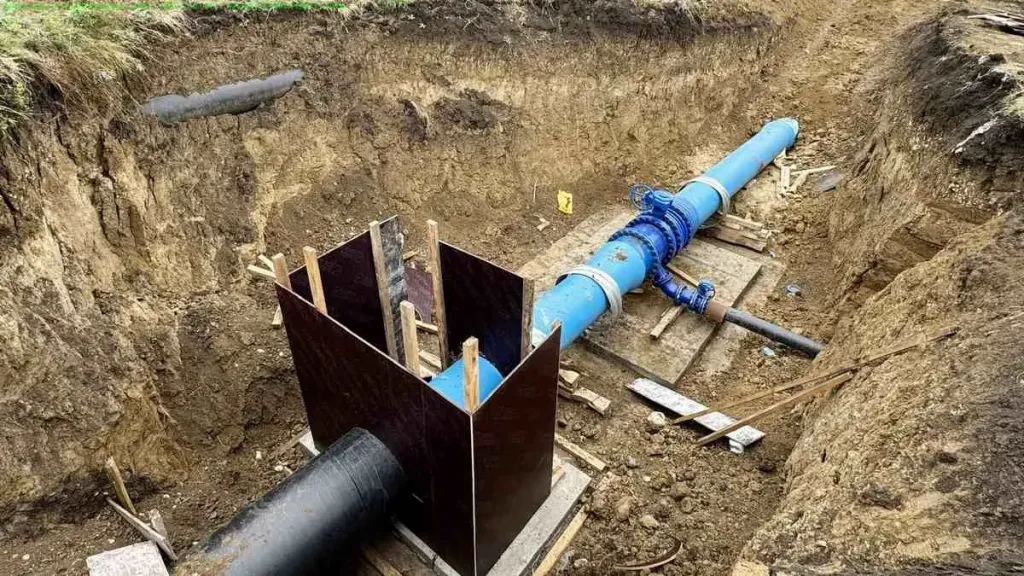 В Карабулаке проверили укладку участка нового водовода